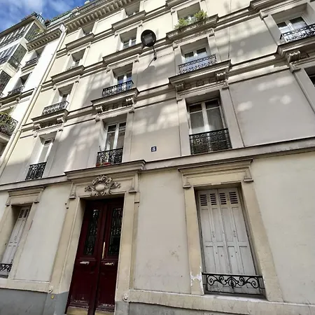 Cozy 45 M Near Epinettes Paris