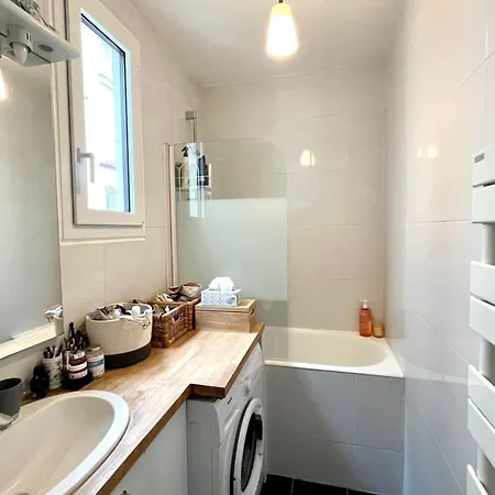 Daire Cozy 45 M Near Epinettes Paris